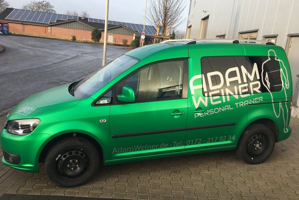 Autobeschriftung VW Caddy Adam Weiner Personal Trainer Düsseldorf